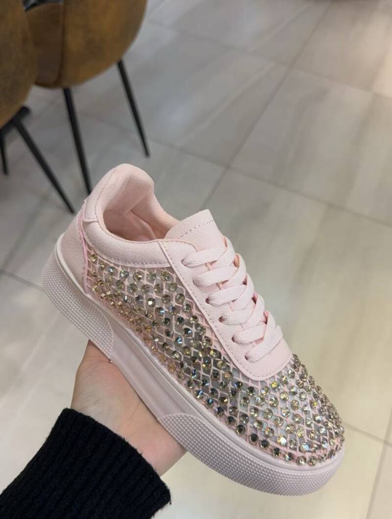 Buty sportowe damskie Roz 36-41 / 12 par